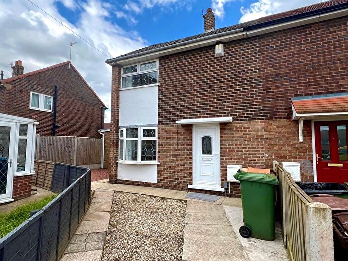 2 Bedroom Semi-Detached House To Rent In Keswick Drive, Castleford, WF10