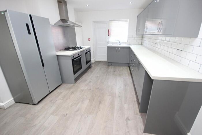 6 Bedroom Terraced House To Rent In Salisbury Road, L15