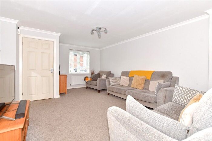 3 Bedroom End Of Terrace House For Sale In Cantium Place, Snodland, Kent, ME6