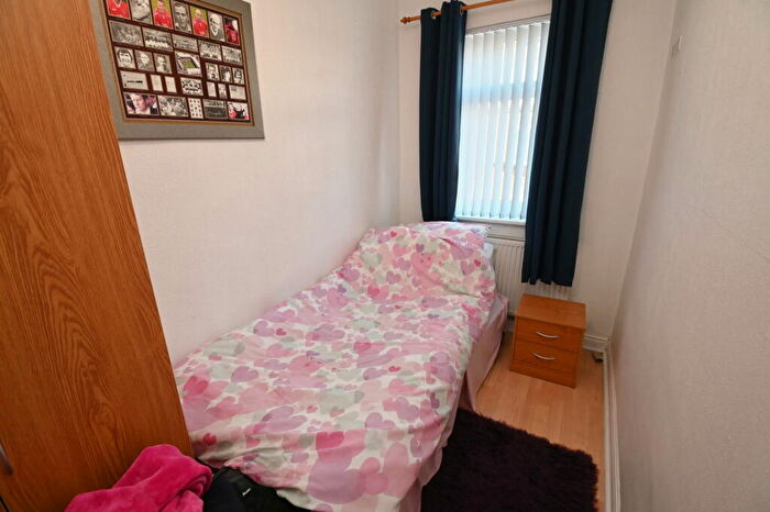 2 Bedroom Semi-Detached House For Sale In Kings Road, Cudworth, Barnsley, S72