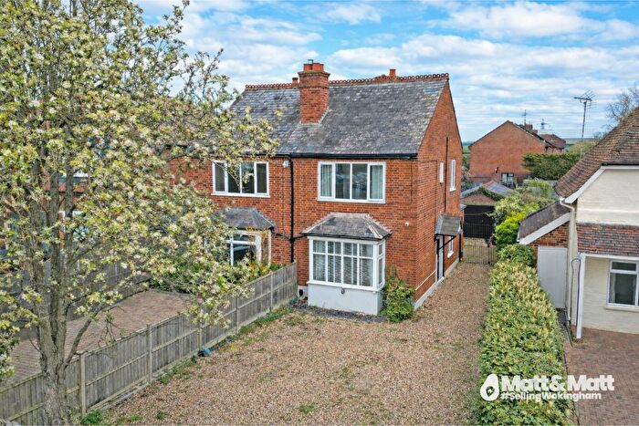 3 Bedroom Semi Detached House For Sale In Reading Road, Winnersh, Wokingham, RG41