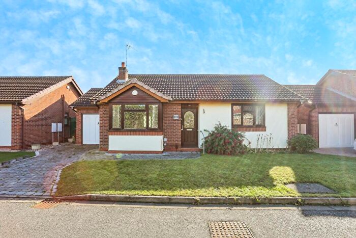 2 Bedroom Bungalow For Sale In Ashdown Close, Wilford, Nottingham, Nottinghamshire, NG11