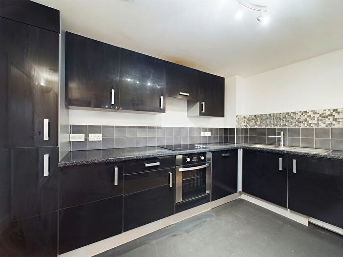 3 Bedroom Flat To Rent In Epworth Street, City Centre, Liverpool, L6