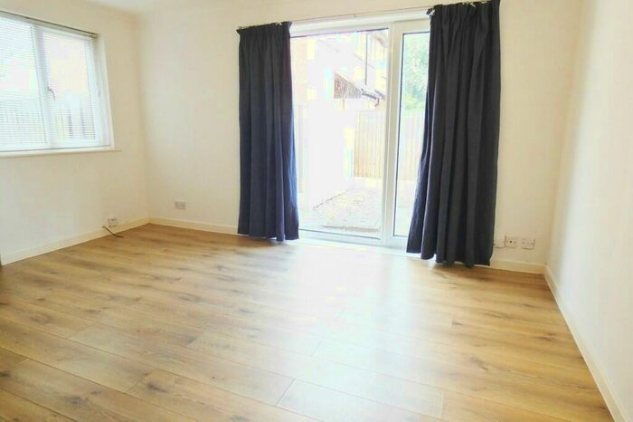 1 Bedroom Apartment To Rent In Longley Close, Fulwood, PR2