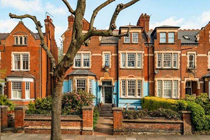 2 Bedroom Flat For Sale In Fellows Road, Belsize Park, NW3