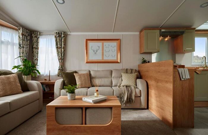 2 Bedroom Mobile Home For Sale In Akebar Park Country Park, Leyburn, North Yorkshire, DL8