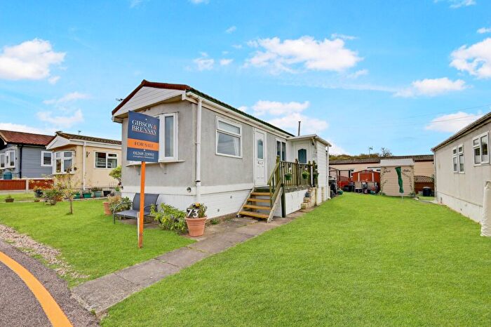 2 Bedroom Park Home For Sale In Lower Dunton Road, Dunton, Brentwood, Essex, CM13