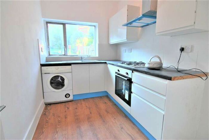 4 Bedroom Terraced House To Rent In Princes Avenue, Palmers Green, London, N13