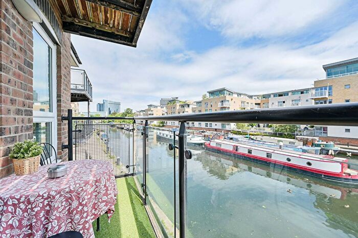 3 Bedroom Flat To Rent In Durham Wharf Drive, Brentford, TW8