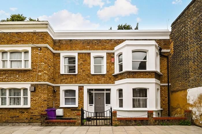3 Bedroom End Of Terrace House To Rent In Ropery Street, London, E3