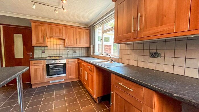 3 Bedroom Detached House For Sale In Nelson Street, Gainsborough, Lincolnshire, DN21