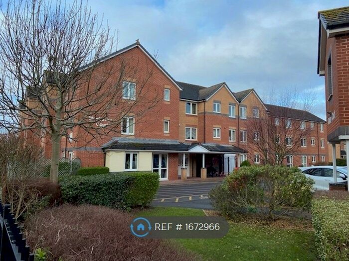 1 Bedroom Flat To Rent In Mayflower Court, Southampton, SO16