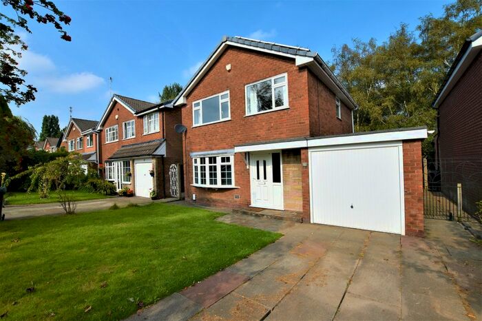 3 Bedroom Detached House For Sale In Blakefield Drive, Walkden, Manchester, M28
