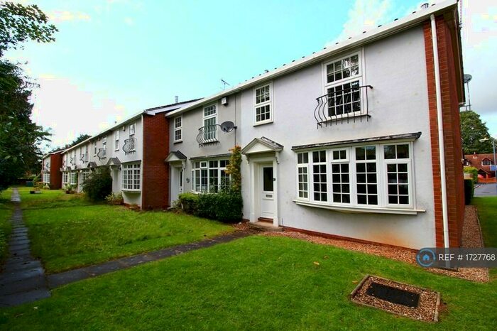 3 Bedroom End Of Terrace House To Rent In Dereham Court, Leamington Spa, CV32