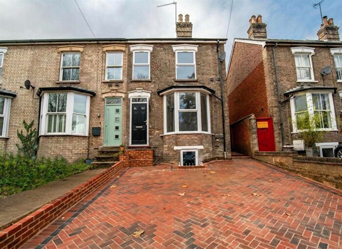 3 Bedroom End Of Terrace House For Sale In Fornham Road, Bury St. Edmunds, IP32