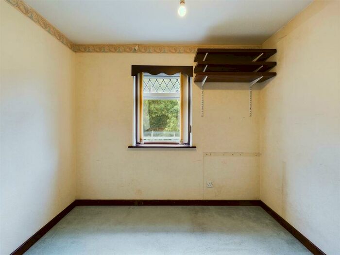 3 Bedroom End Of Terrace House For Sale In Nuthatch Gardens, Bristol, BS16
