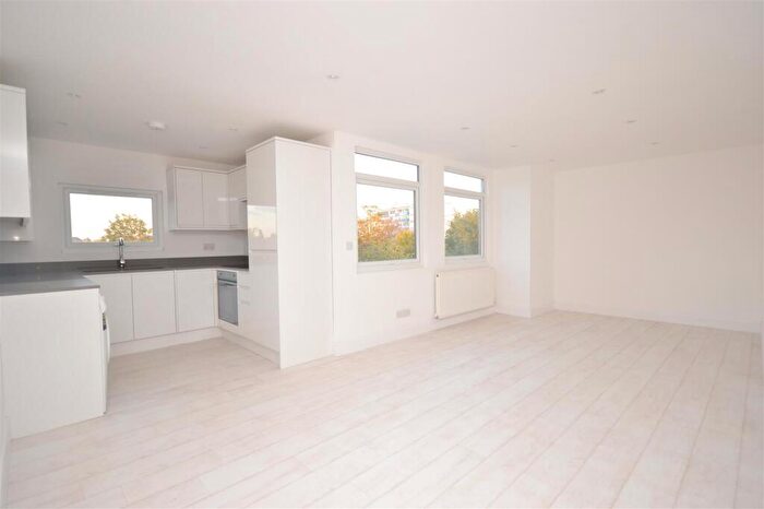 1 Bedroom Apartment To Rent In Station Road, Finchley, N3