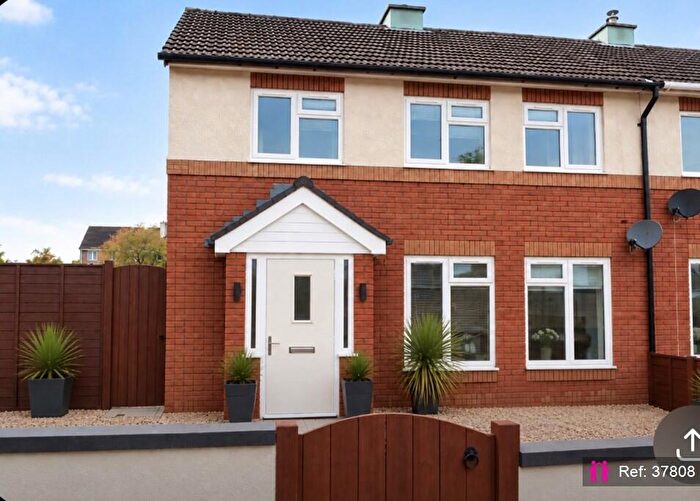 3 Bedroom Semi Detached House To Rent In Holmlea, Wells, BA5