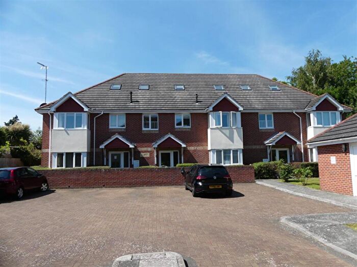 1 Bedroom Apartment To Rent In Station Road, Southampton, SO31