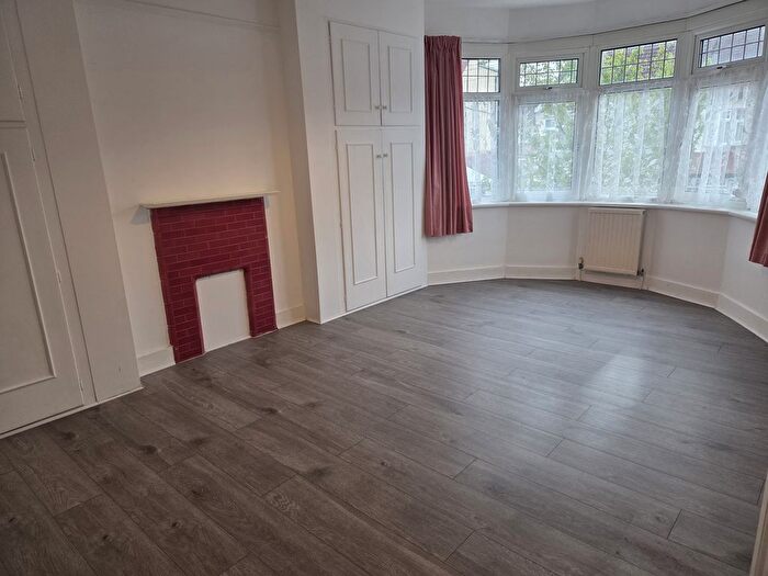 5 Bedroom Terraced House To Rent In Ashley Road, Thornton Heath, CR7