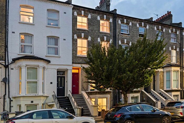 4 Bedroom Terraced House To Rent In Woodstock Road, Finsbury Park, N4