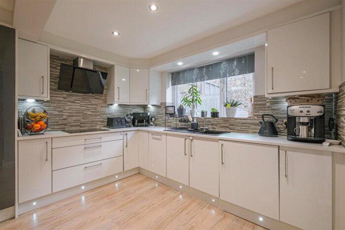 3 Bedroom Semi-Detached House For Sale In Prospect Road, Longwood, Huddersfield, HD3