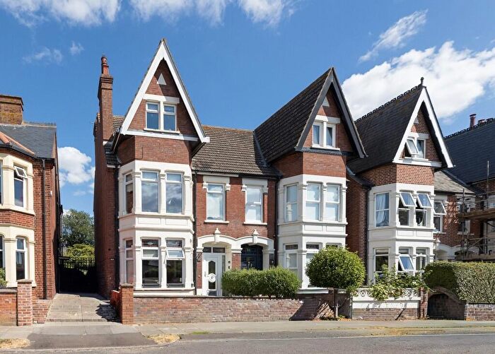 5 Bedroom Semi-Detached House For Sale In Set Over Three Spacious Storeys In Coastal Elmgrove Road, Gorleston, NR31