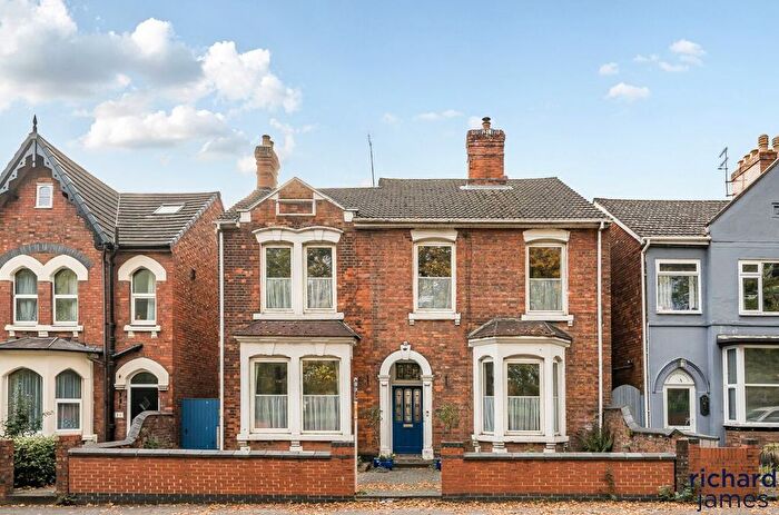 5 Bedroom Detached House For Sale In Park Lane, Swindon, SN1