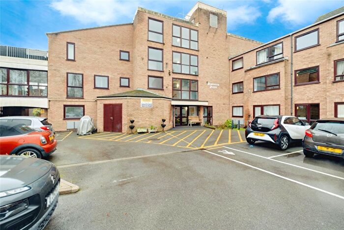 1 Bedroom Flat For Sale In Homeview House, Poole, BH15