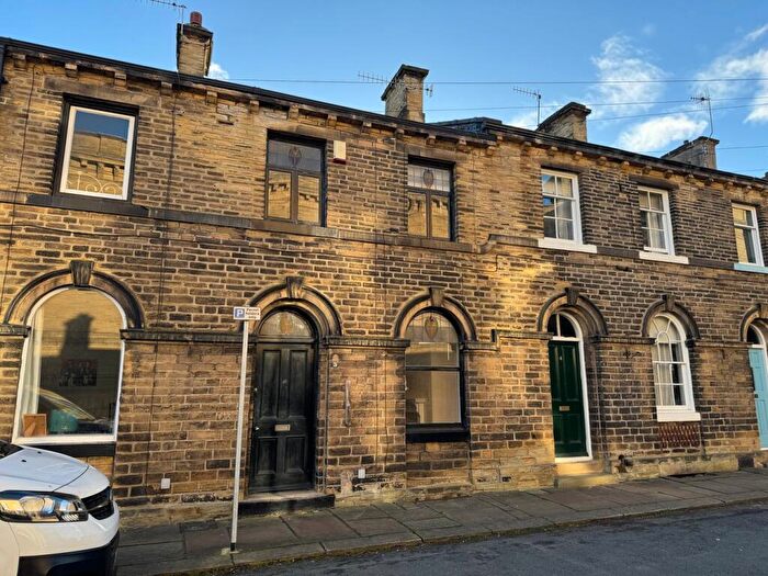 2 Bedroom Terraced House For Sale In Mawson Street, Saltaire, BD18