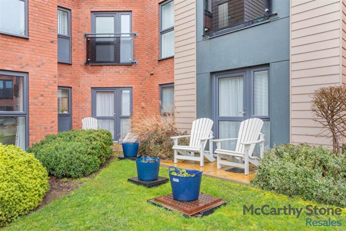 2 Bedroom Apartment For Sale In Elizabeth Place, Trimbush Way, Market Harborough, LE16