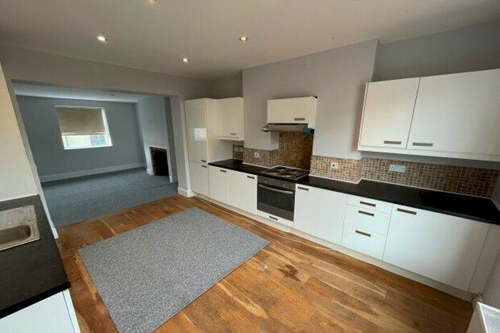 2 Bedroom Flat To Rent In High Street, Margate, CT9