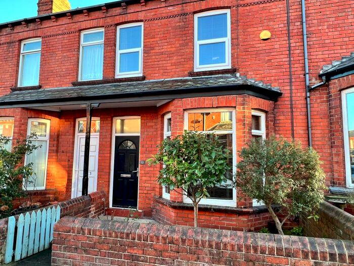 2 Bedroom Terraced House To Rent In Beechville Avenue, Scarborough, YO12