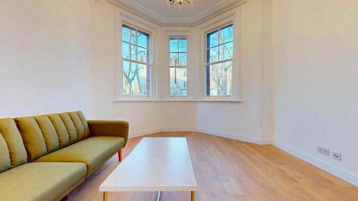 2 Bedroom Flat To Rent In Moscow Mansions, London, Sw, London, SW5