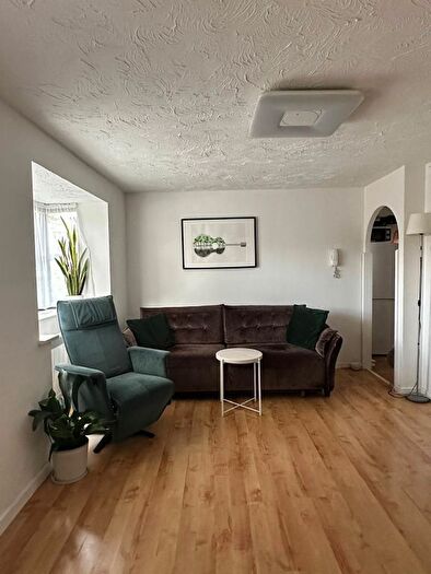 1 Bedroom Flat To Rent In Chamberlain Place, London, E17