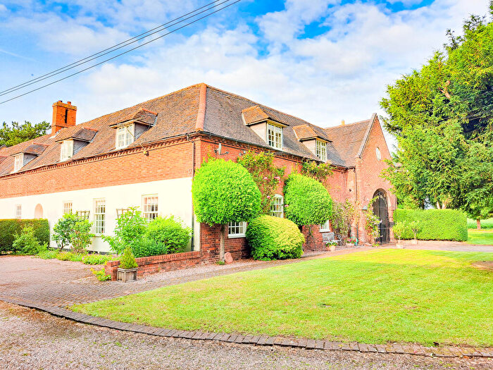4 Bedroom House To Rent In The Vintry, Orgreave, DE13
