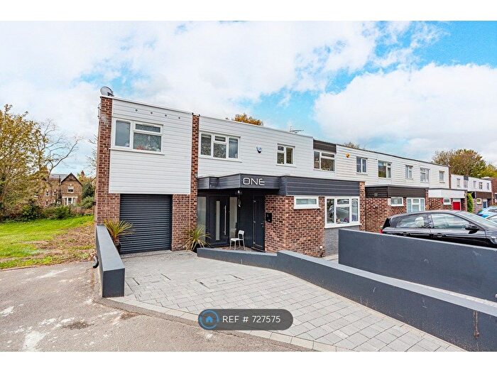 4 Bedroom End Terrace House To Rent In Canterbury Close, Kent, BR3