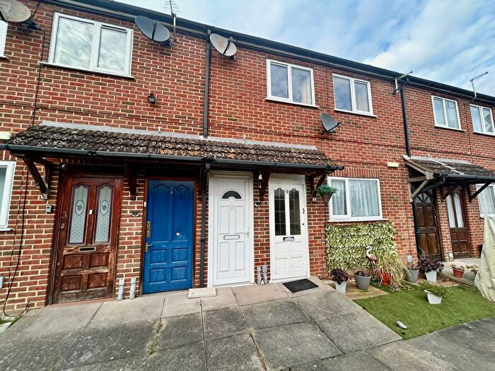 1 Bedroom Maisonette To Rent In St. Francis Close, Rochester, ME2