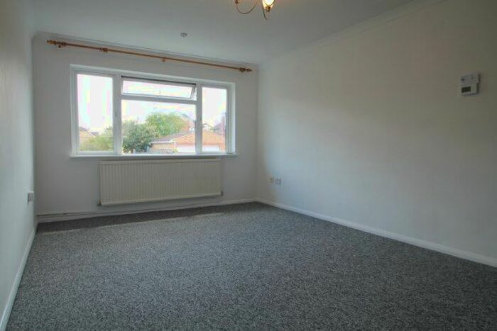 2 Bedroom Maisonette To Rent In Main Road, Dartford, DA4