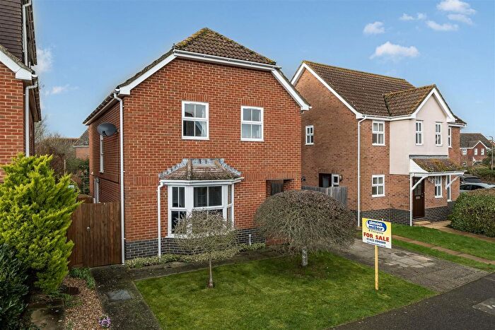 4 Bedroom Detached House For Sale In Sharps Field, Headcorn, Ashford, TN27