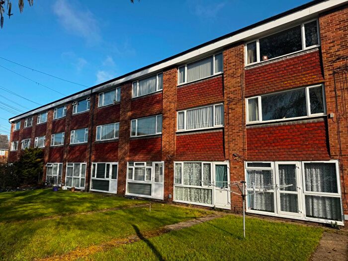 1 Bedroom Flat To Rent In Sommerville Close, Faversham, ME13