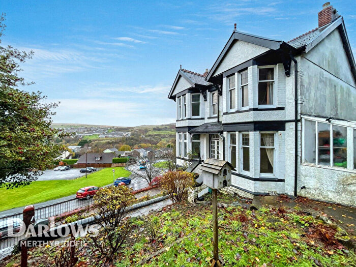 3 Bedroom Detached House For Sale In Farm Road, Bargoed, CF81