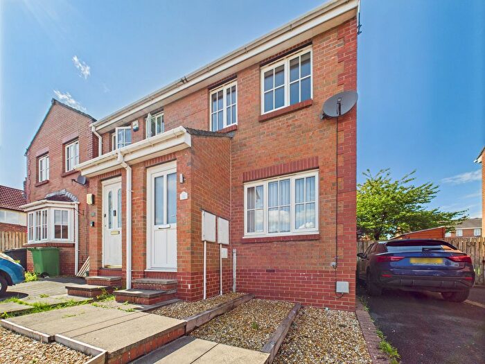 2 Bedroom Semi-Detached House To Rent In Buttermere Close, Carlisle, CA2