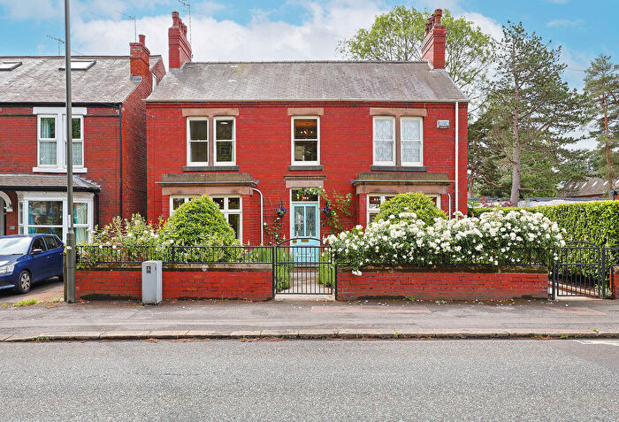5 Bedroom Detached House For Sale In Chatsworth Road, Brampton, Chesterfield, S40
