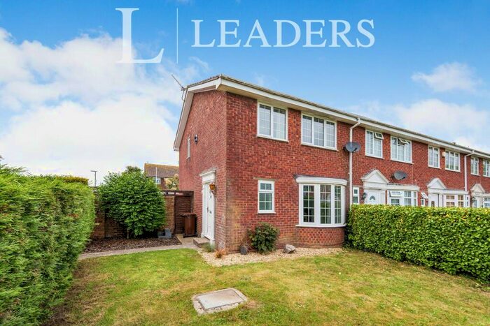 3 Bedroom End Of Terrace House To Rent In Beaumont Park, BN17