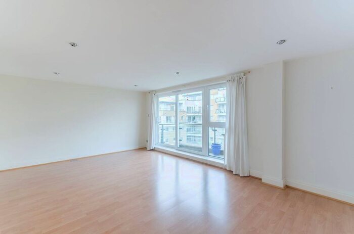 2 Bedroom Flat To Rent In Smugglers Way, Wandsworth, London, SW18