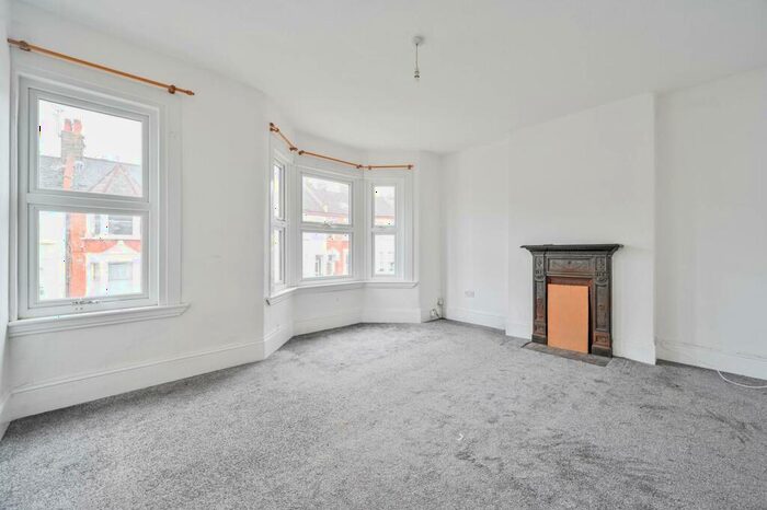 2 Bedroom Flat To Rent In Tuam Road, Plumstead, London, SE18