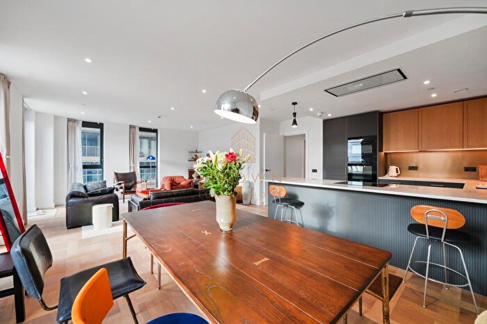 3 Bedroom Apartment To Rent In Merino Gardens, London Dock, E1W