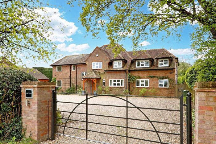 5 Bedroom House For Sale In Weedon Hill, Hyde Heath, HP6