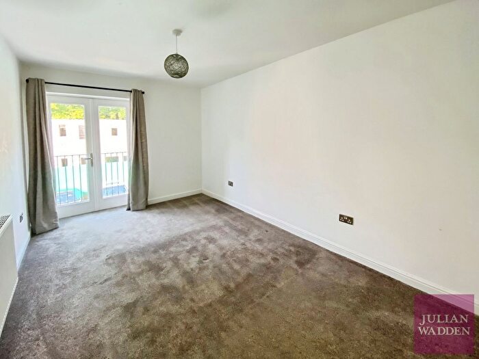2 Bedroom Flat To Rent In Hearthstone Close, Cheadle, Stockport, SK8